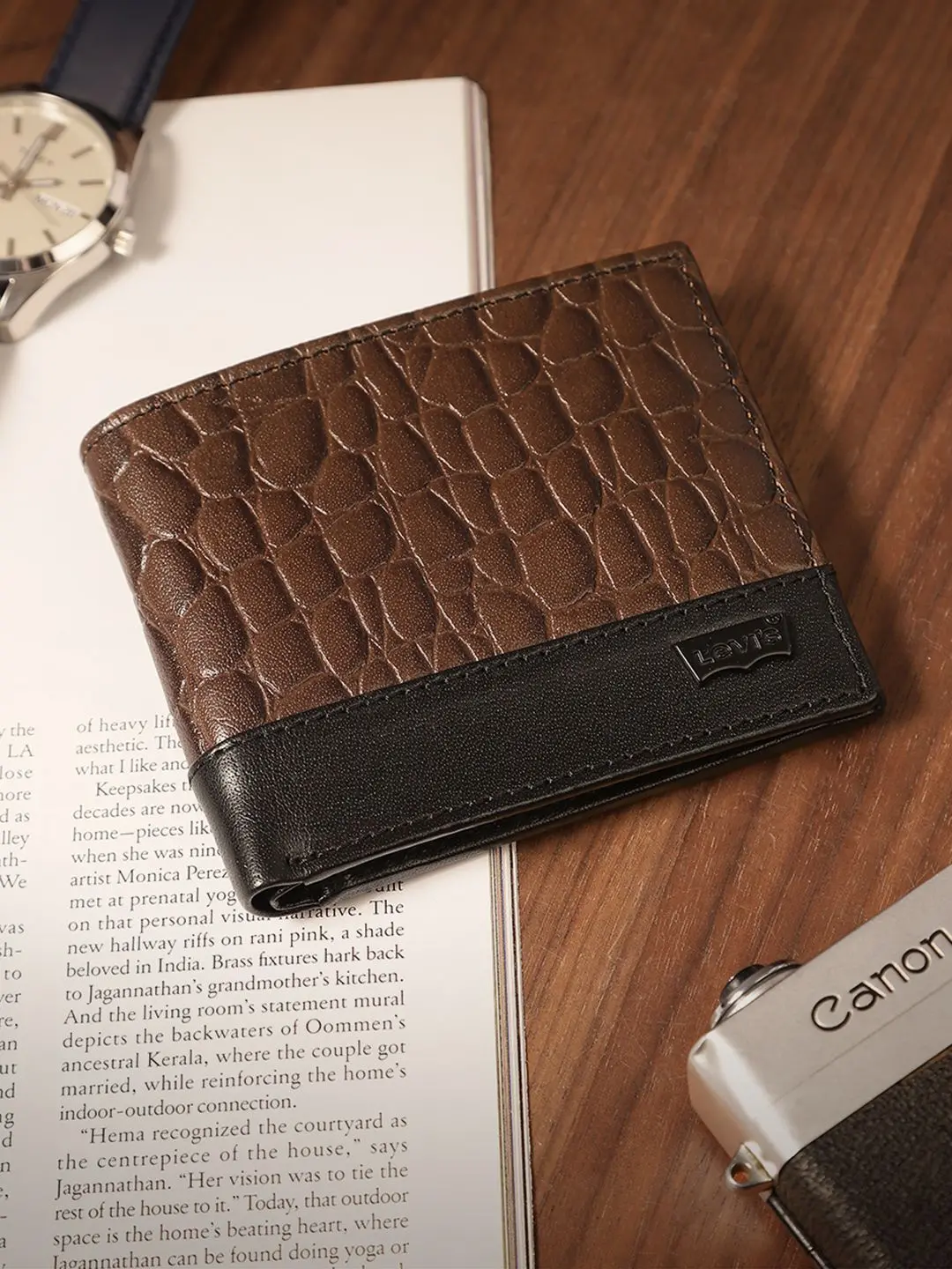 Men's Brown Textured Card Holder 1