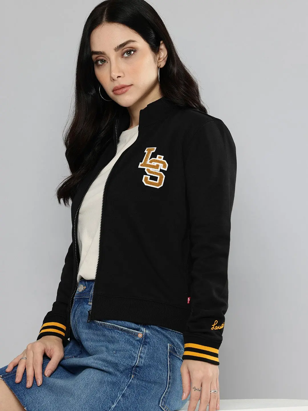 Women's Embroidered Black Crew Neck Sweatshirt 1