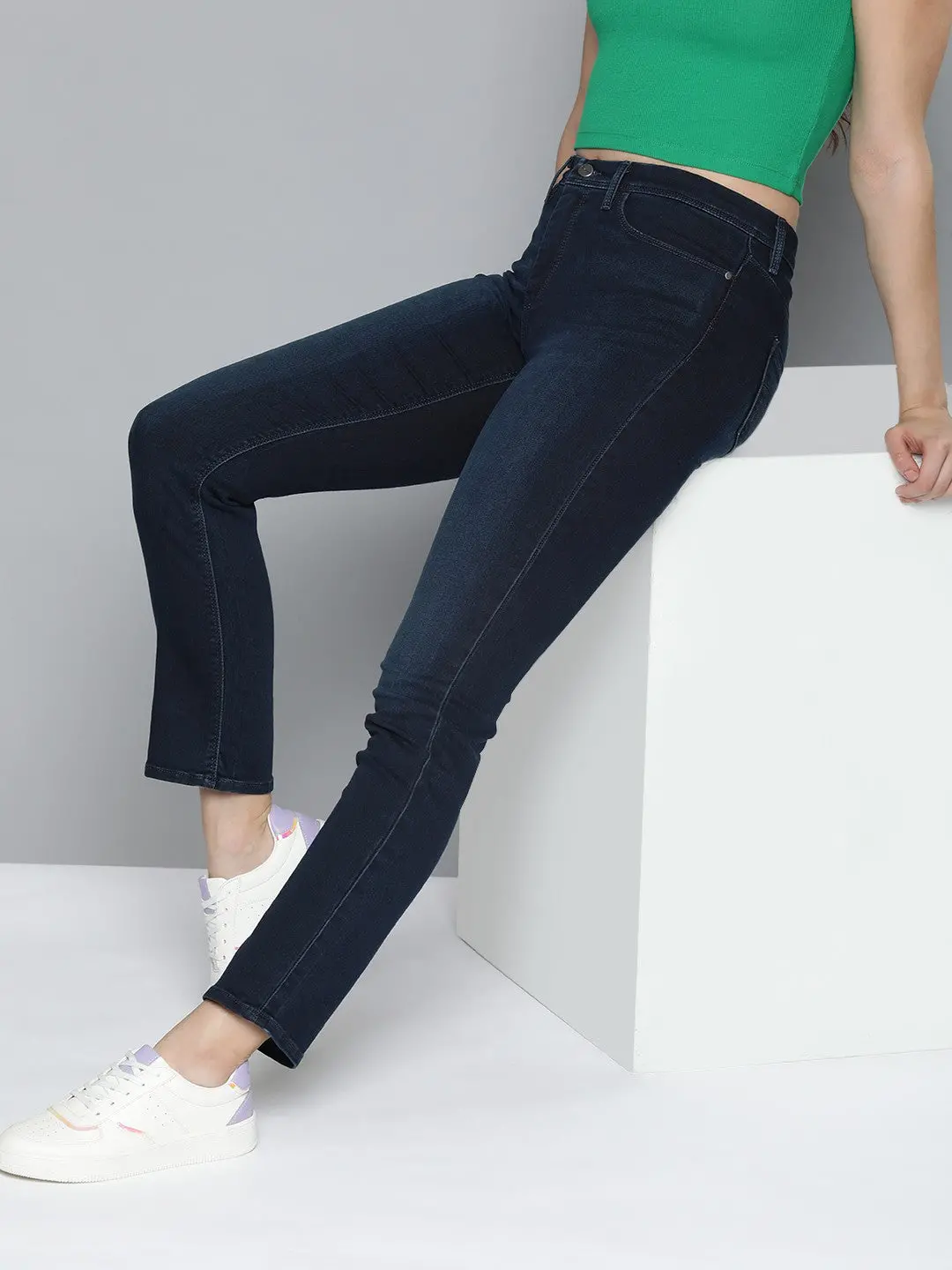 Women's Redloop 312 Blue Straight Fit Mid Rise Jeans 6