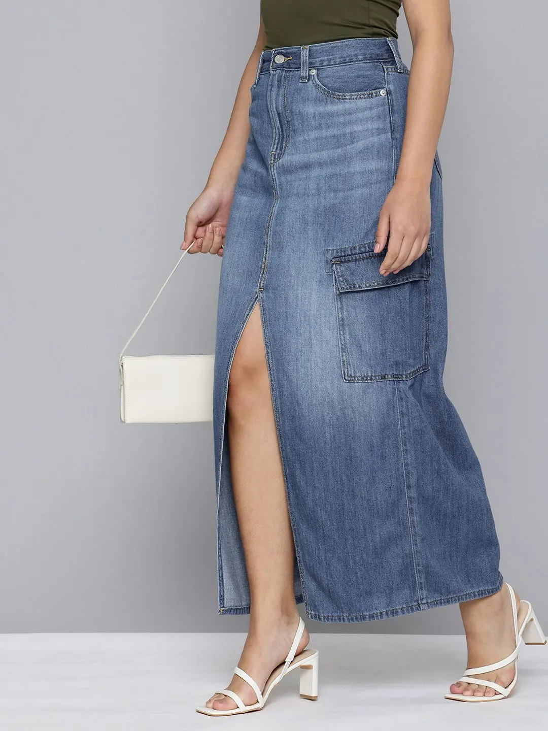 Women's Mid Rise Blue Solid Skirt 1