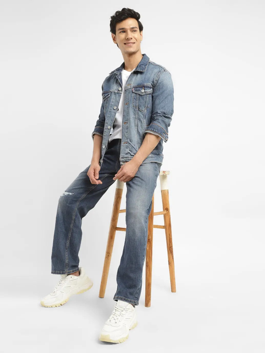 Men's 550 Blue Loose Fit Mid Rise Jeans 1
