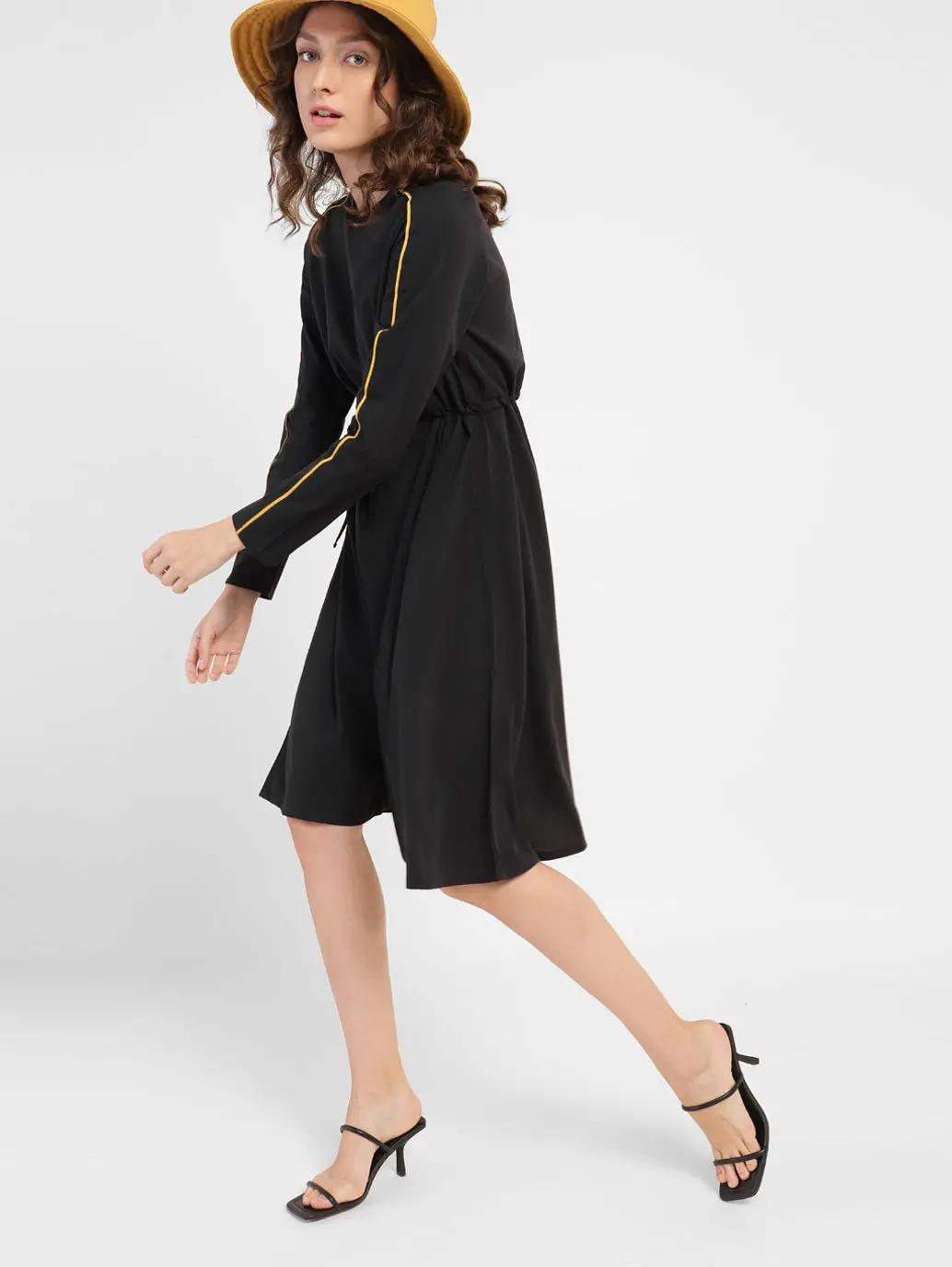 Women's Solid V Neck Dress 2