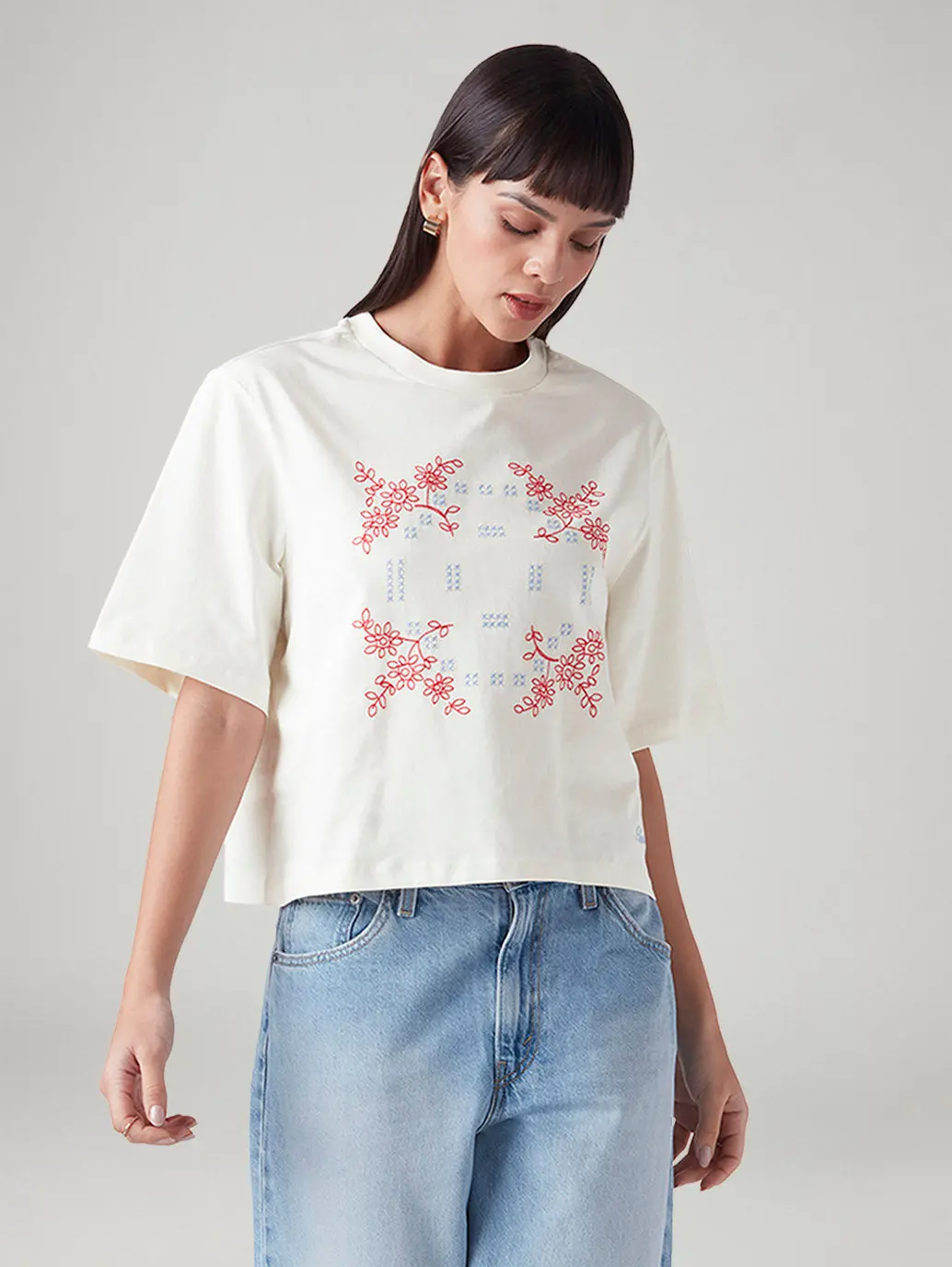 Women's Embroidered Relaxed Fit T-Shirt 1