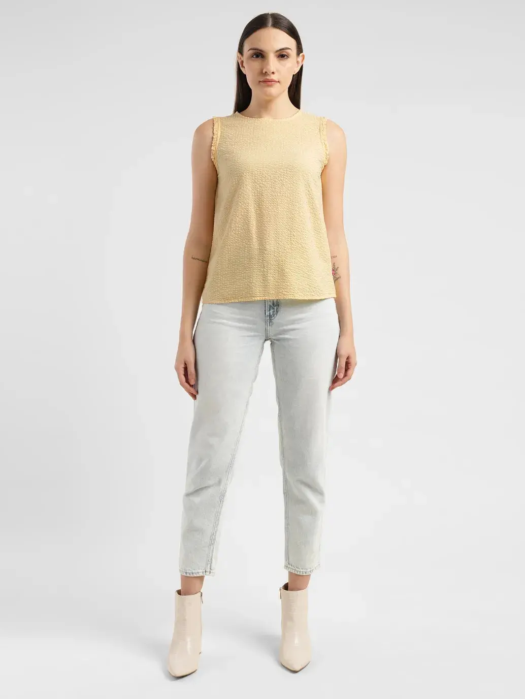 Women's Solid Yellow Round Neck Top 1