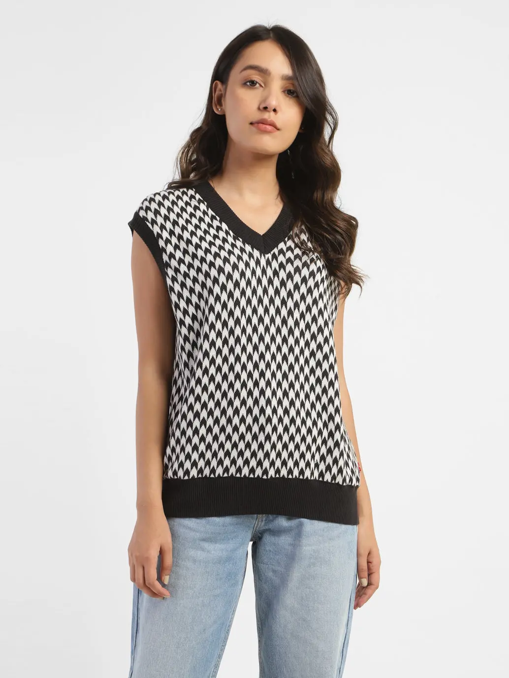 Women's V-Neck Checkered Sweater 2