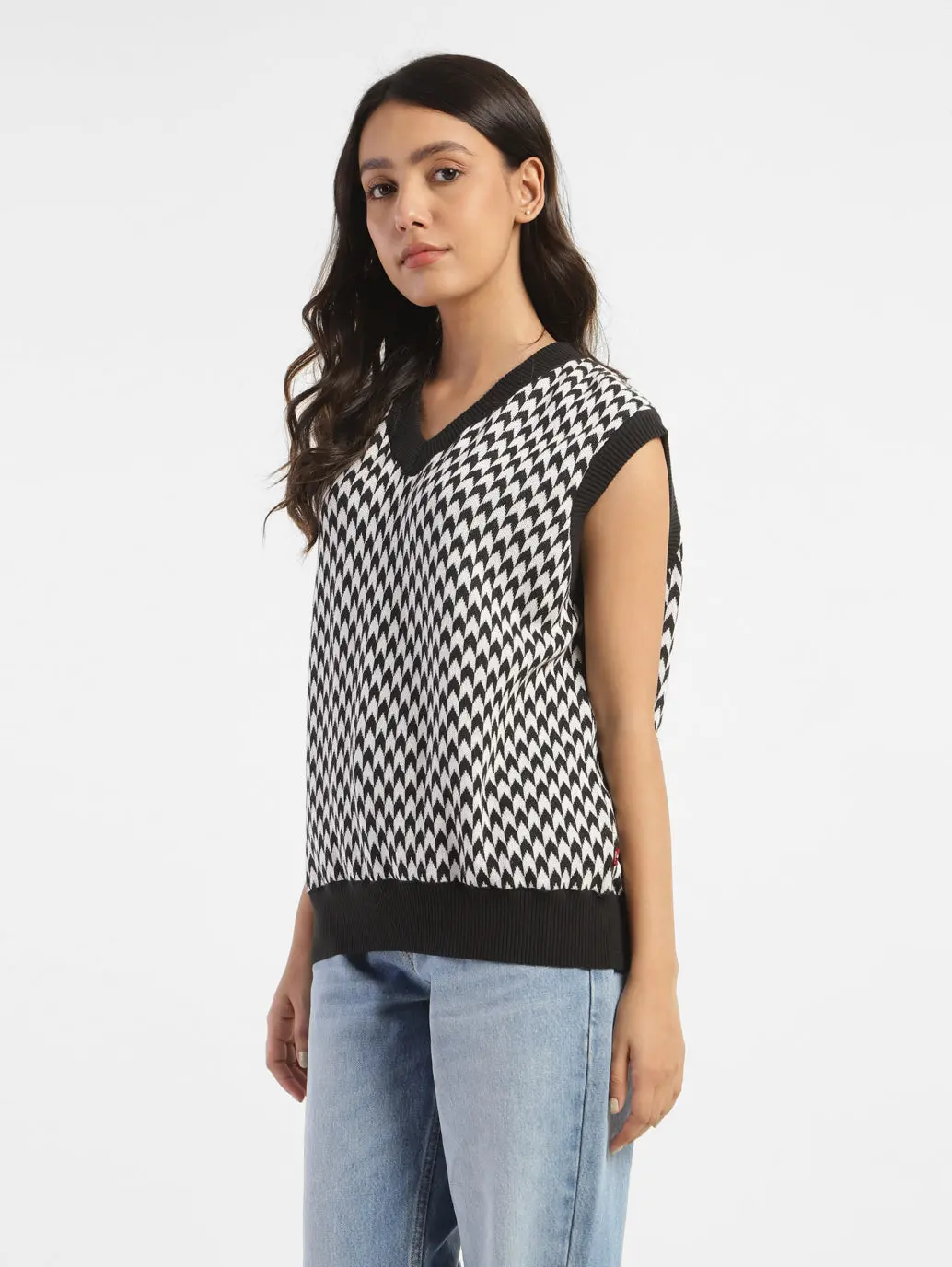 Women's V-Neck Checkered Sweater 4