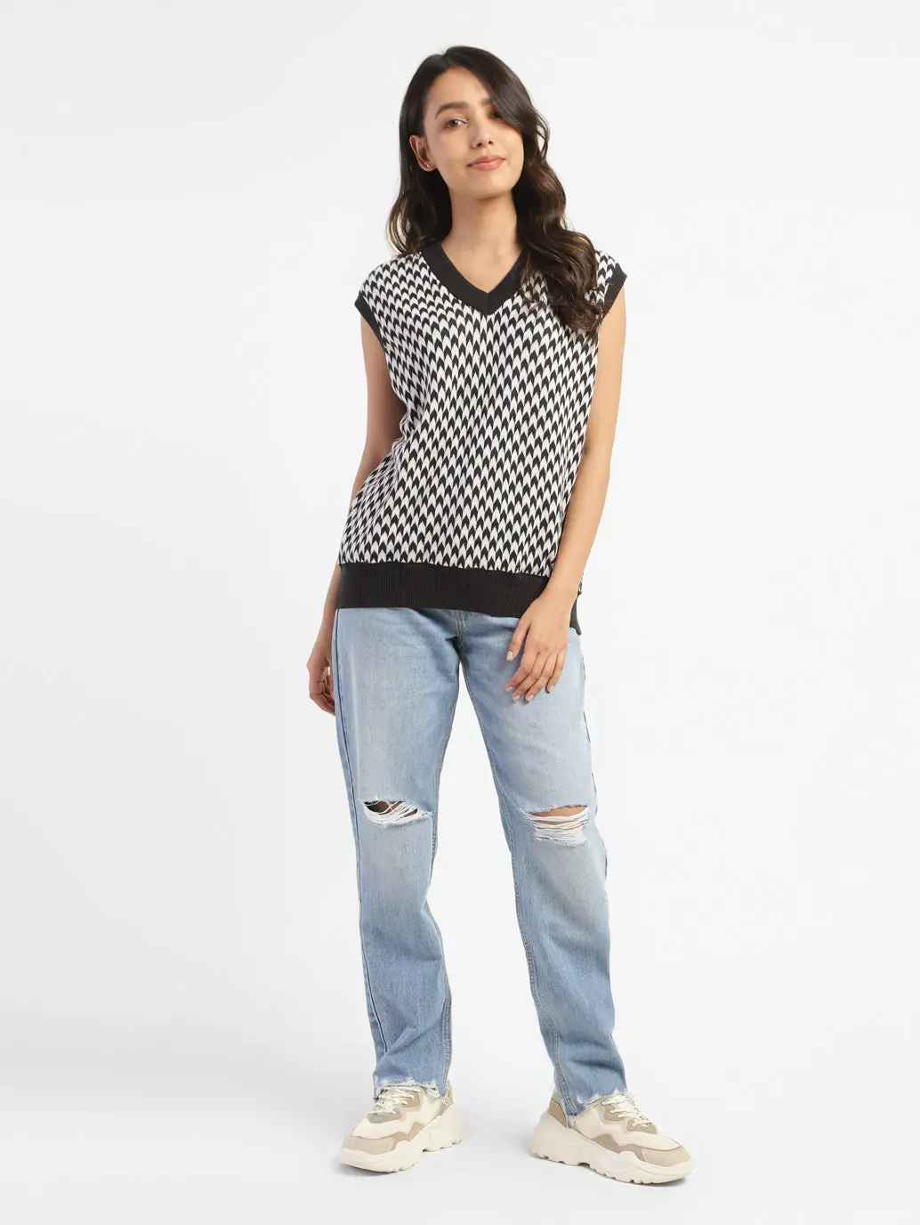 Women's V-Neck Checkered Sweater 5