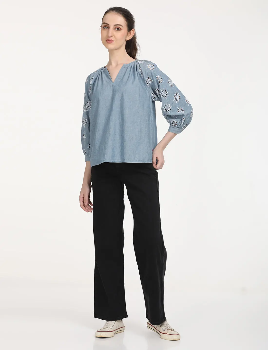 Women's Black Loose Fit Low Rise Jeans 1