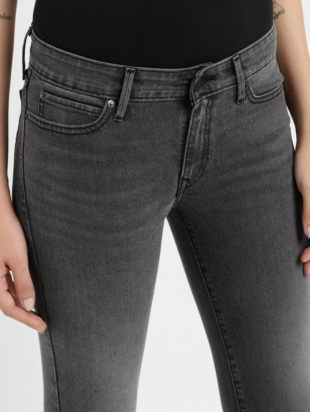 Women's 710 Black Skinny Fit Mid Rise Jeans 5