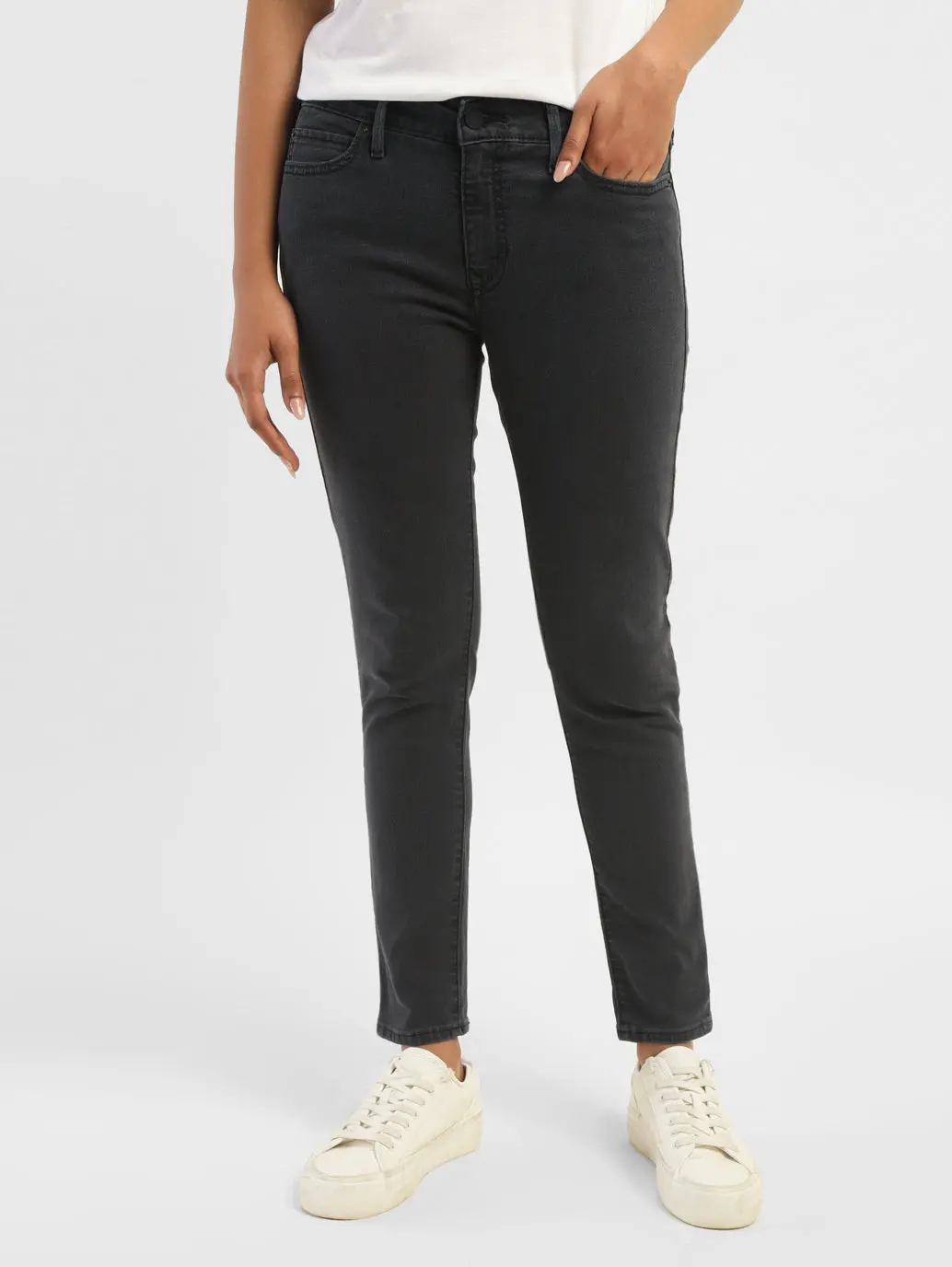 Women's 711 Black Skinny Fit Mid Rise Jeans 3
