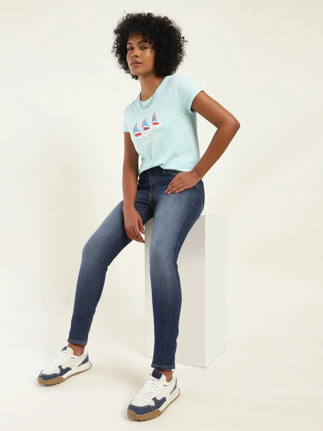 Women's 711 Blue Skinny Fit Mid Rise Jeans 1