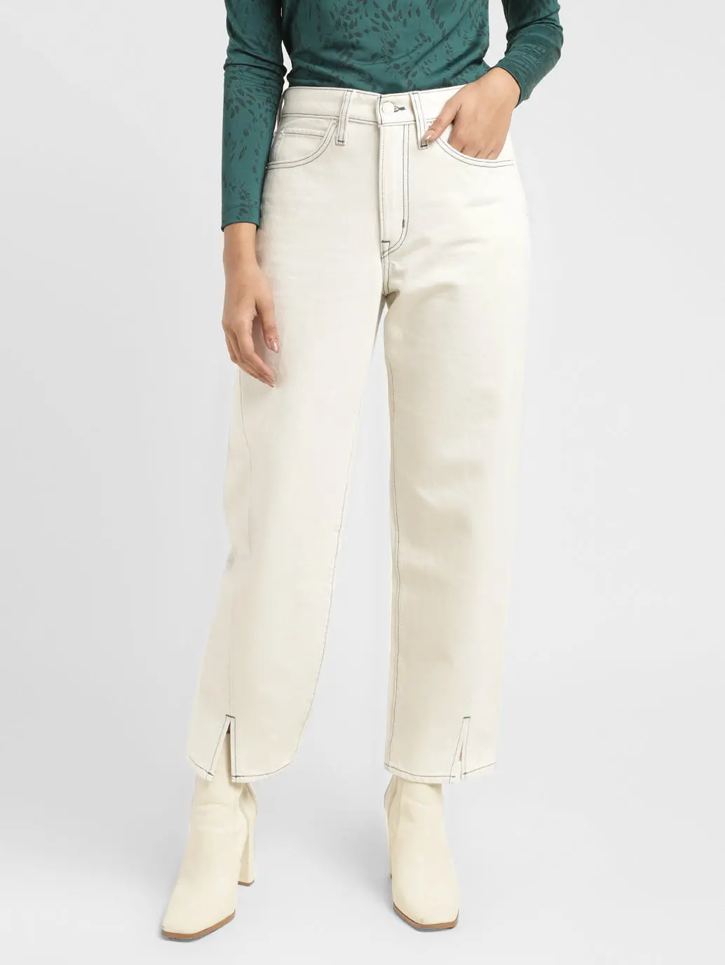 Women's 94 White Baggy Fit Mid Rise Jeans 3
