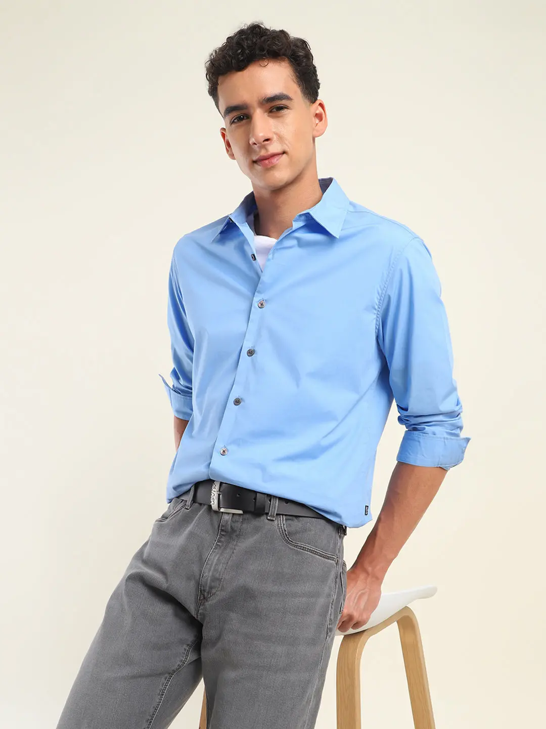 Men's Redloop Solid Spread Collar Shirt 1