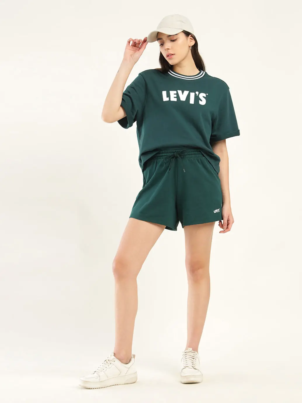 Women's Mid Rise Green Regular Fit Shorts 1