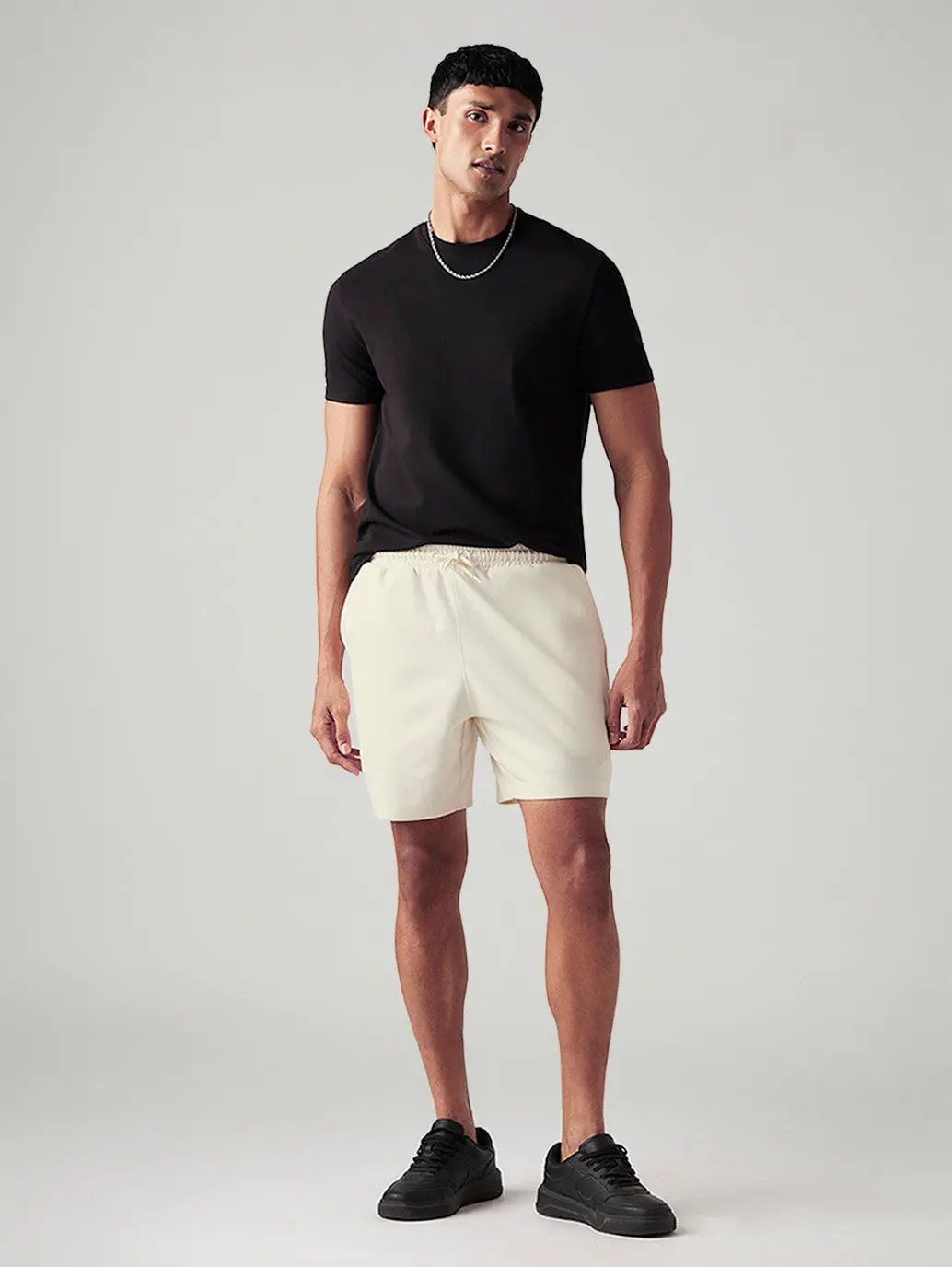 Men's Off White Regular Fit Mid Rise Shorts 1