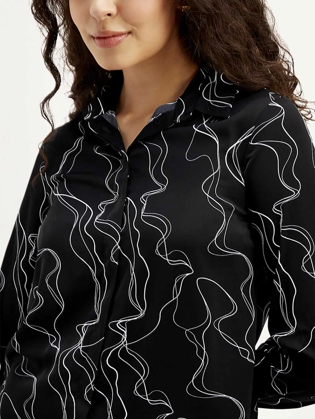 Women's Abstract Spread Collar Shirt 4