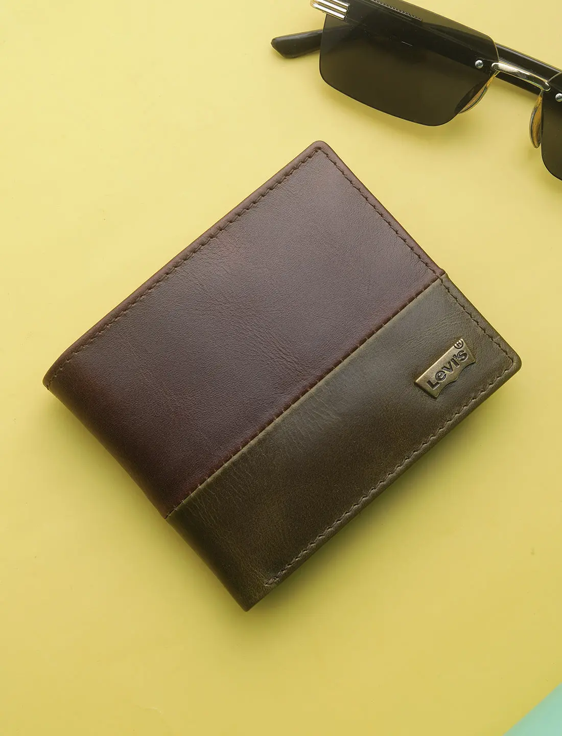 Men's Brown Colorblock Bi-Fold Wallet 1