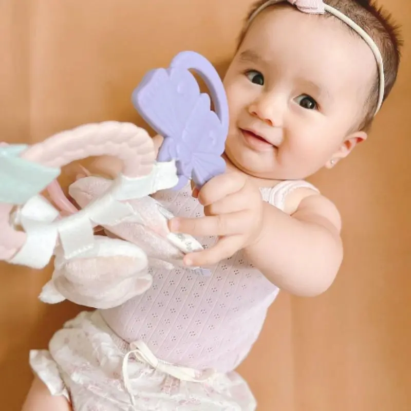 Bitzy Busy Ring Teething Activity Toy 3