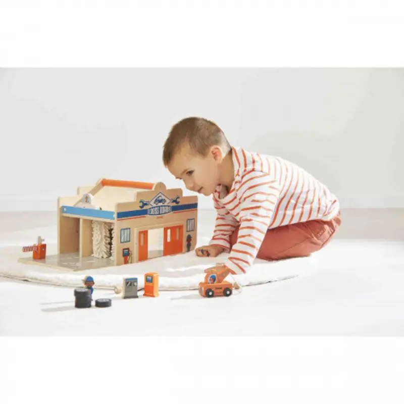 Wooden Garage - Cross Roads 2