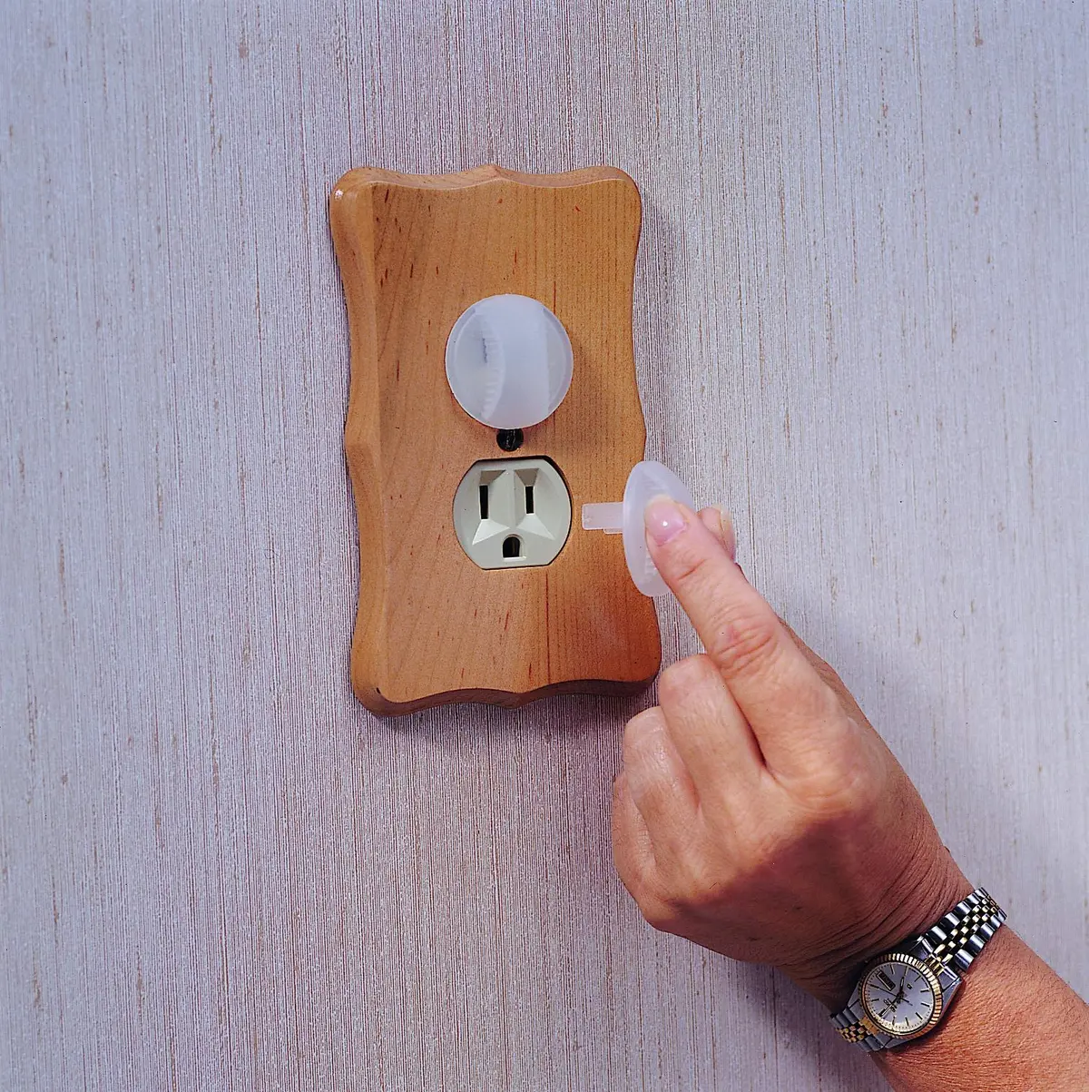 Outlet Cap - 12Pk 2