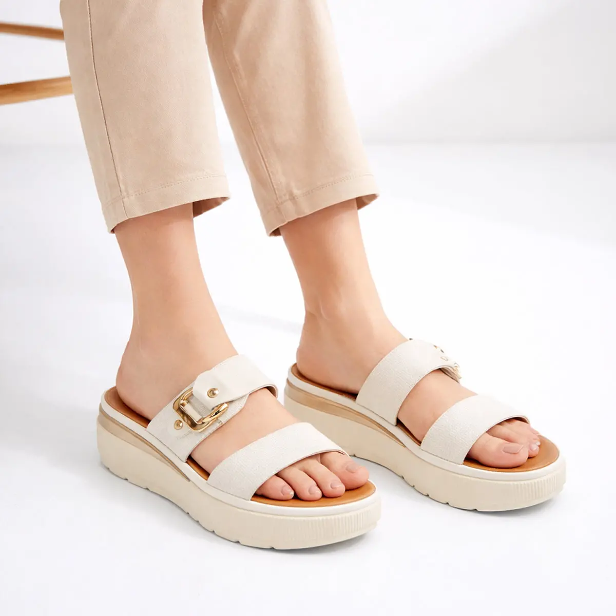 Plush Hues Huron Slippers 1