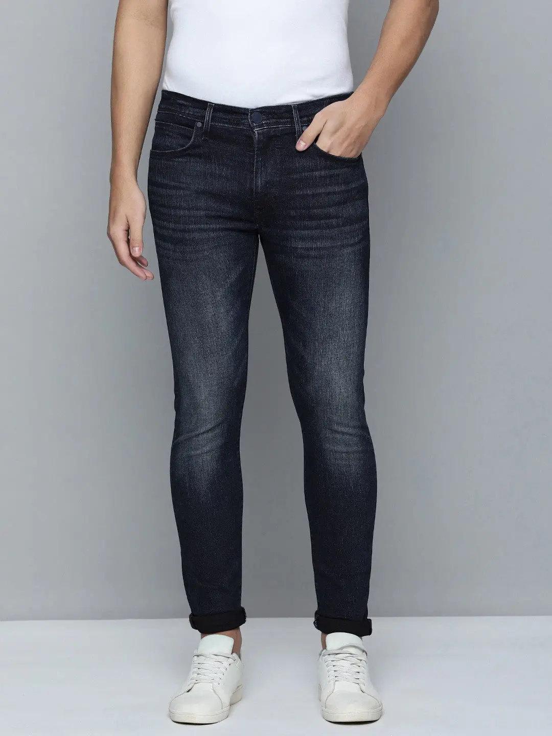 Men's Redloop 512 Blue Slim Tapered Fit Mid Rise Jeans 1