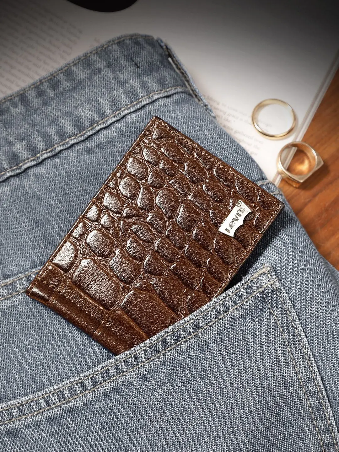 Men's Brown Textured Card Holder 1