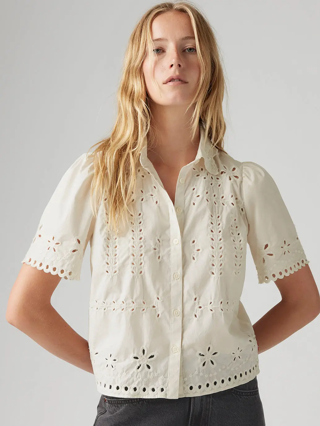 Women's Schiffli Spread Collar Shirt 2