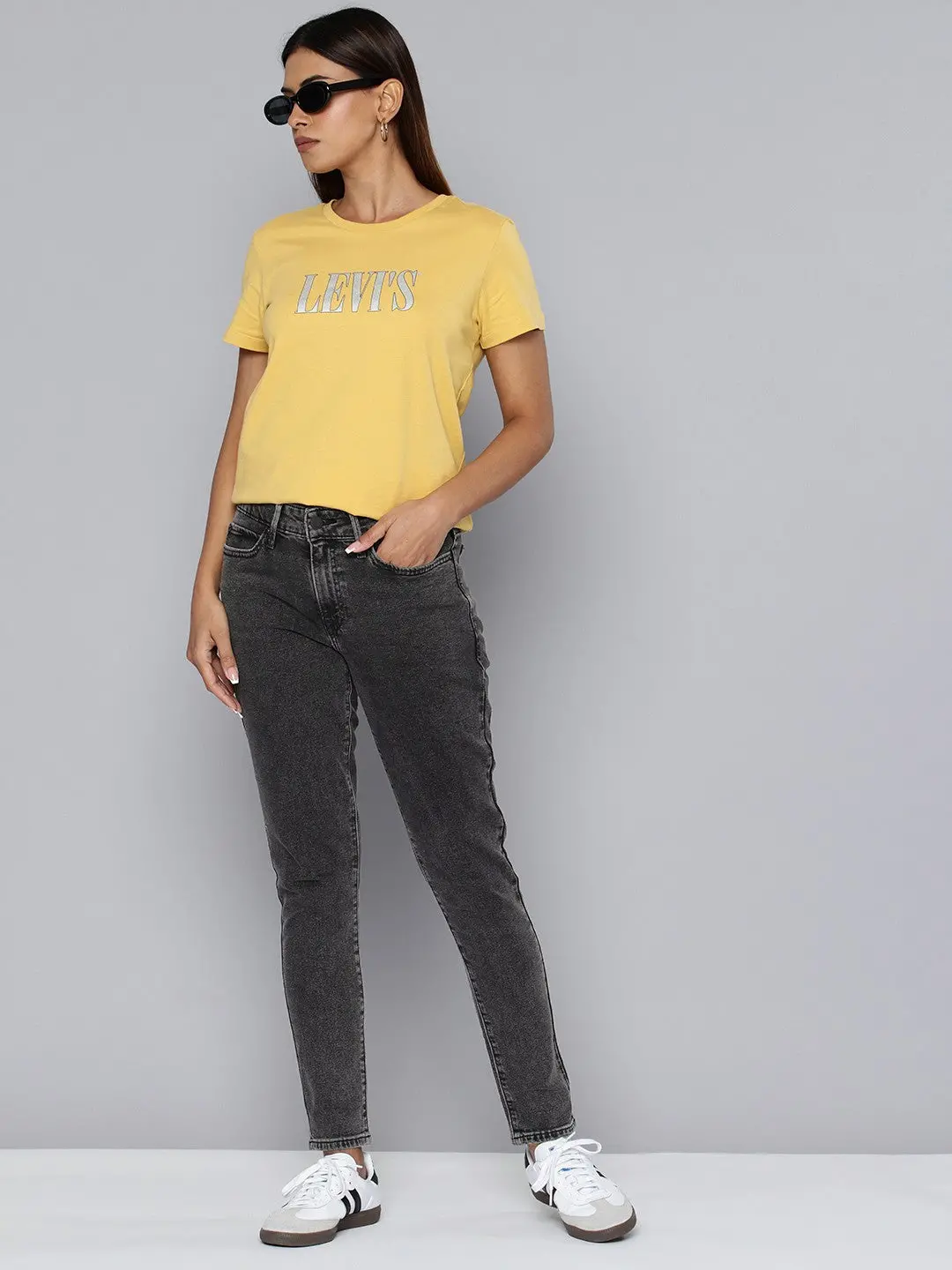 Women's 711 Black Skinny Fit Mid Rise Jeans 1