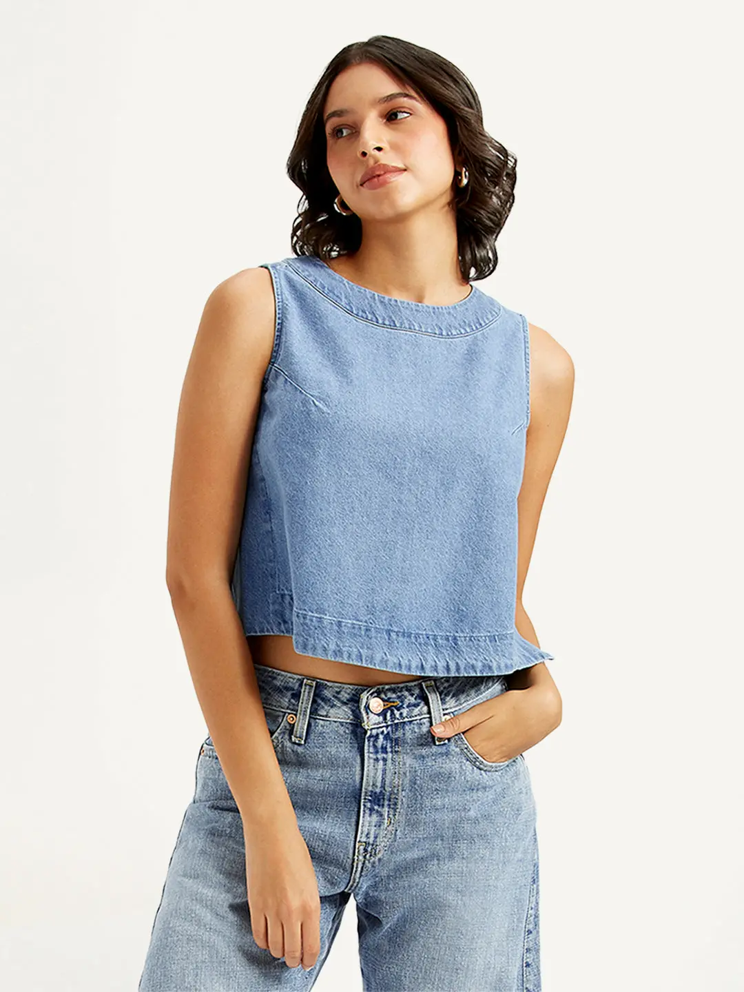 Women's Solid Light Blue Round Neck Denim Crop Top 1