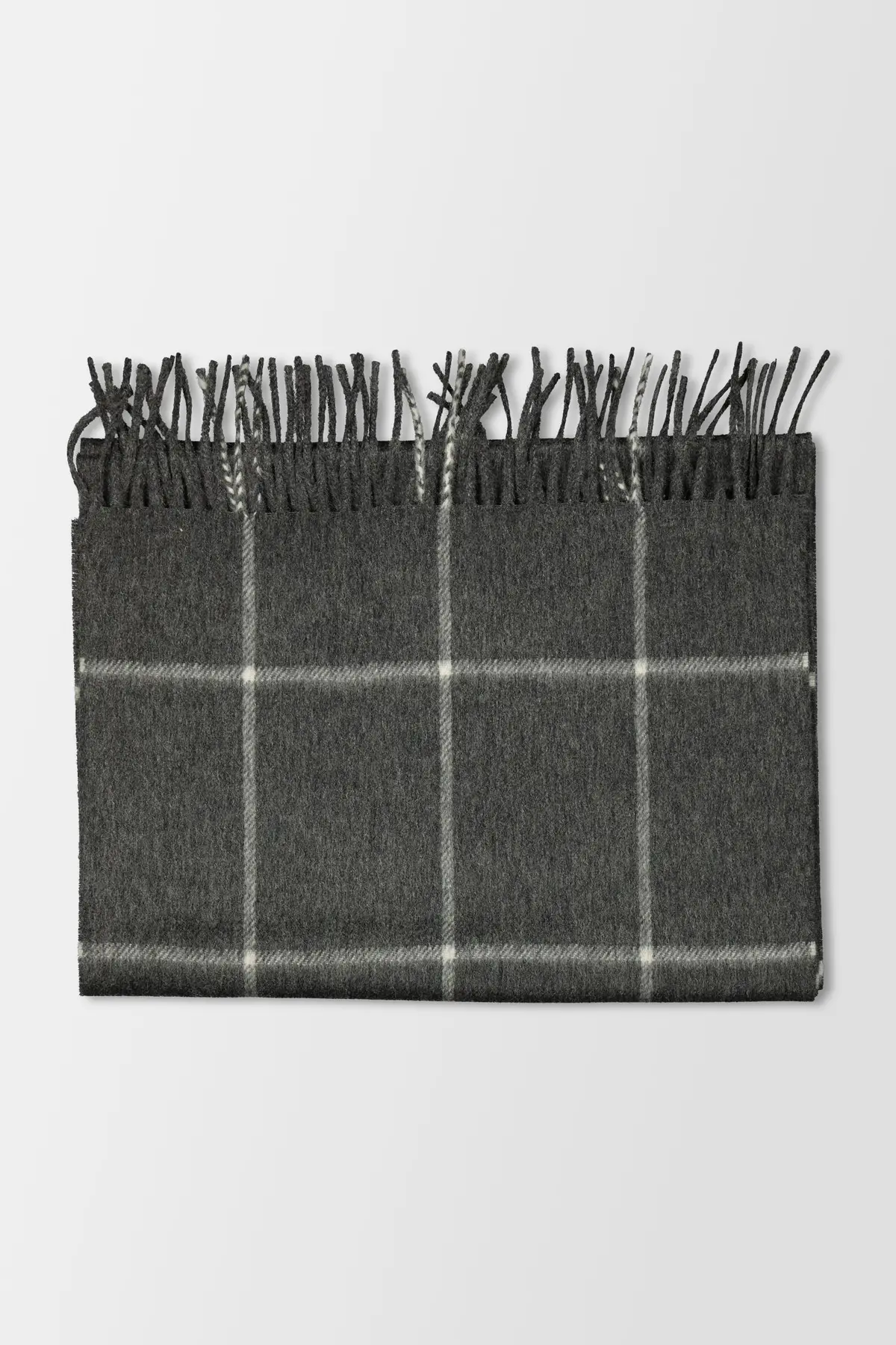 Joshua Ellis Grey Scarf 1